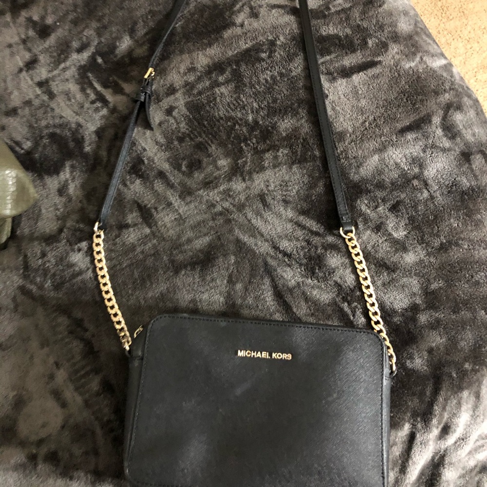 Michael kors cross body